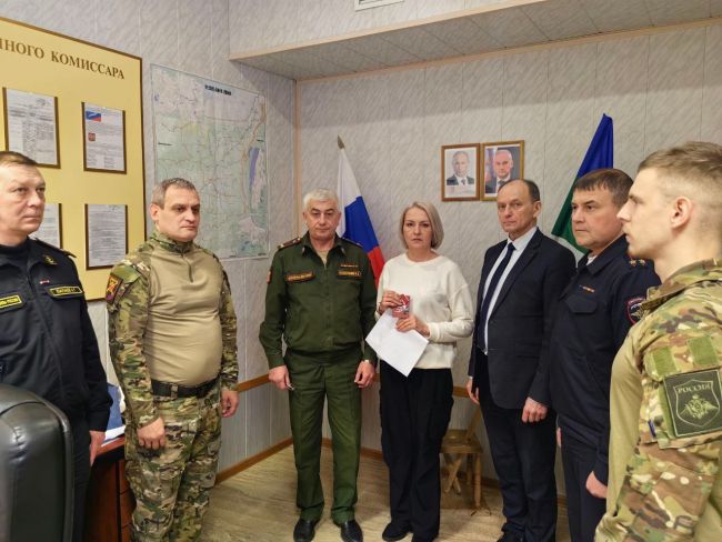 В Ухте семье погибшего в ходе СВО вручили орден Мужества